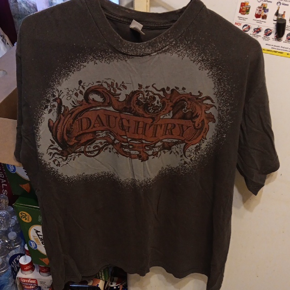 Graphic T-Shirt - Gray- DAUGHTRY